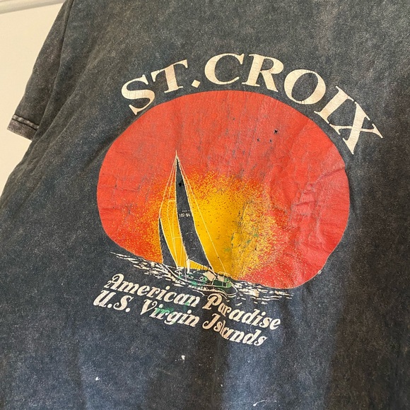 Brandy Melville St. Croix Cropped Shirt - Picture 2 of 5